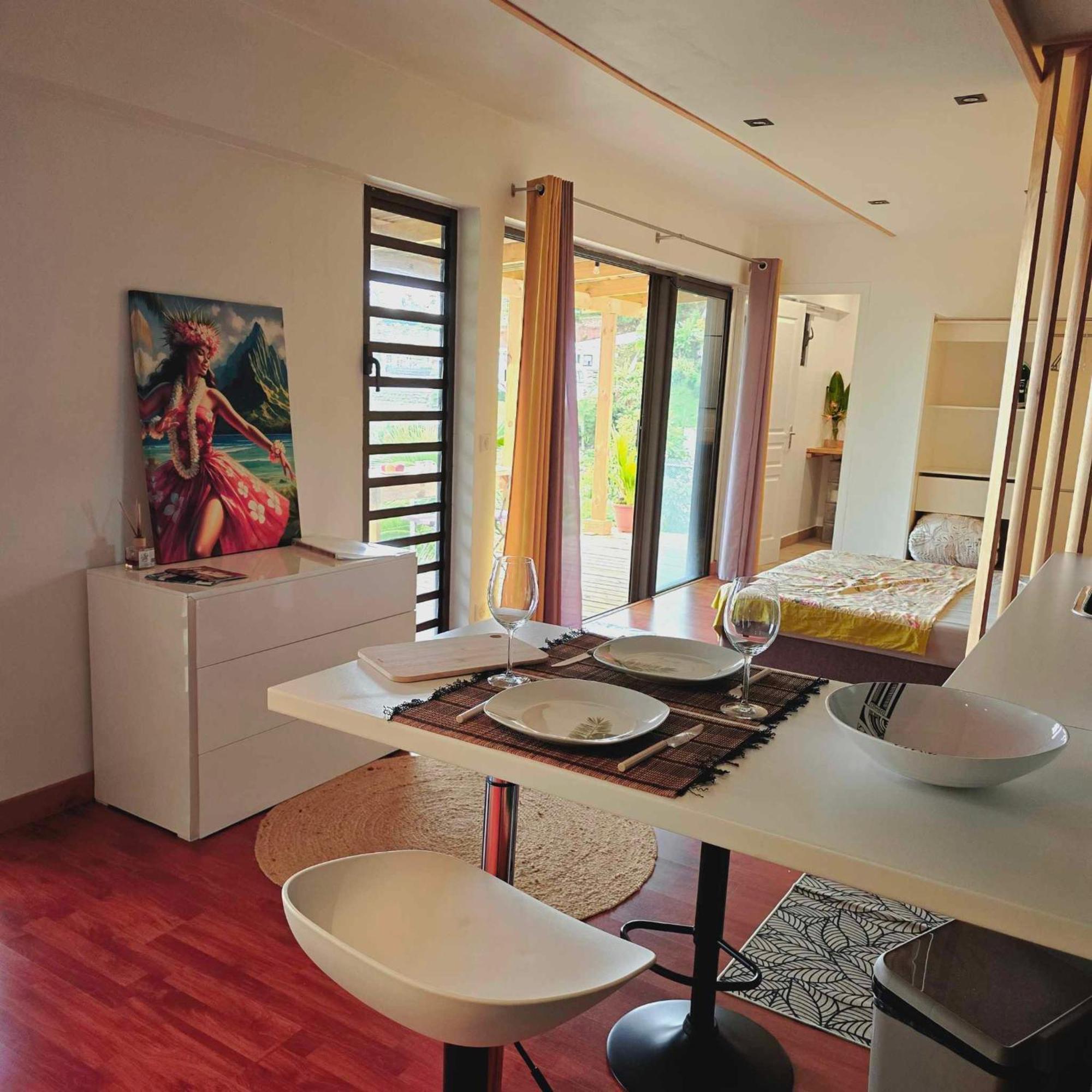 Fare Toahana, Accommodation With A Ocean View Faaa Exterior foto