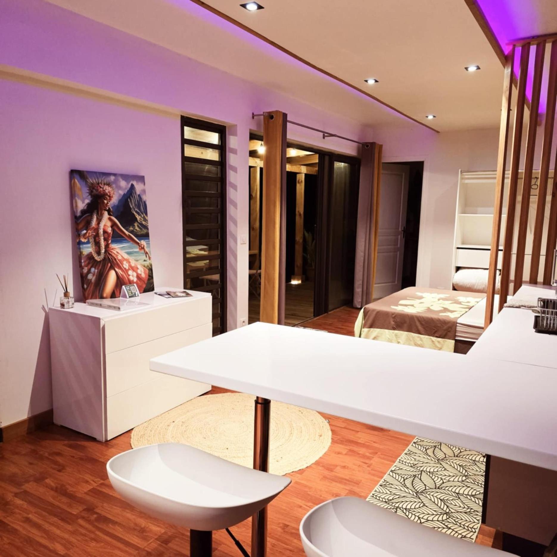 Fare Toahana, Accommodation With A Ocean View Faaa Exterior foto